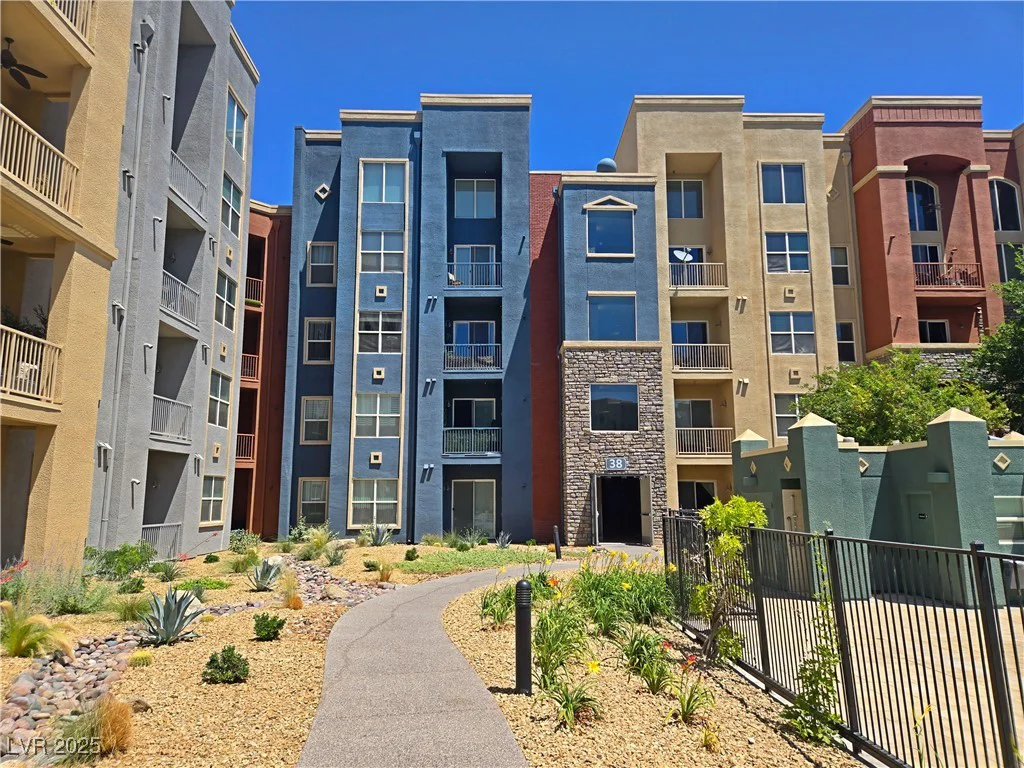 38 Serene, Las Vegas, NV 89123