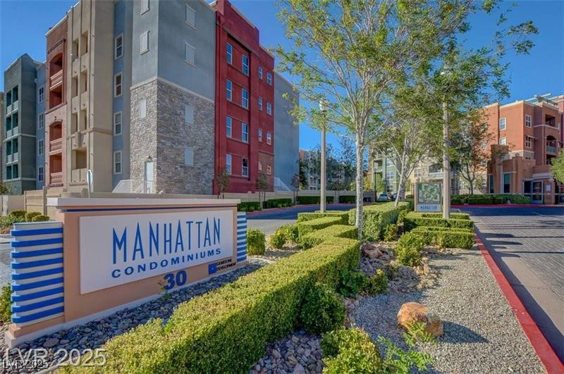 38 Serene, Las Vegas, NV 89123
