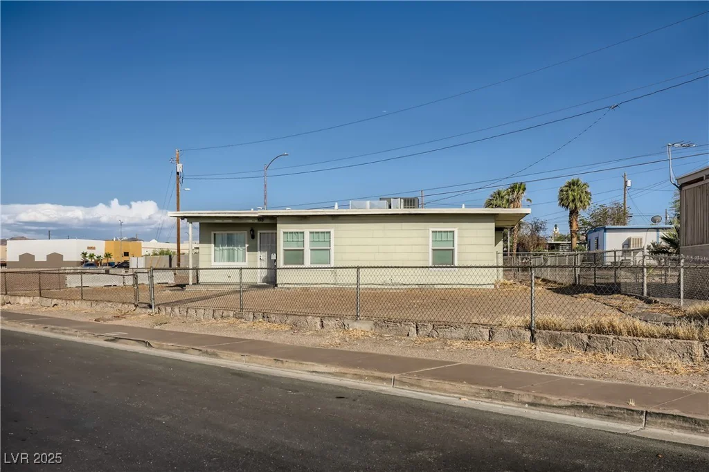 103 Victory, Henderson, NV 89015