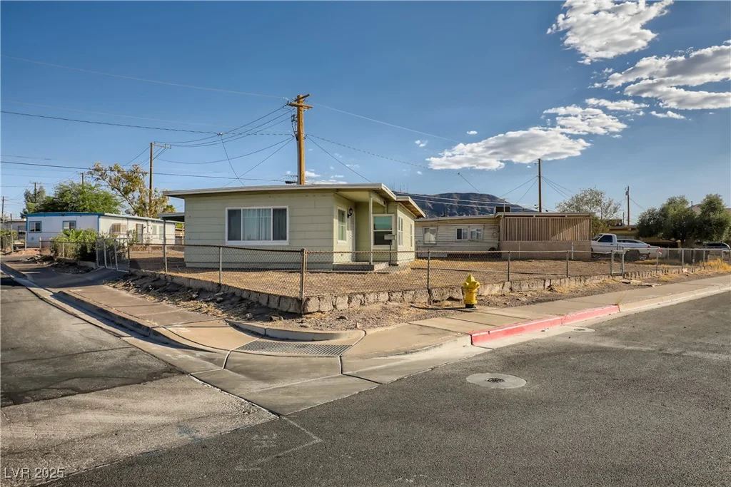 103 Victory, Henderson, NV 89015