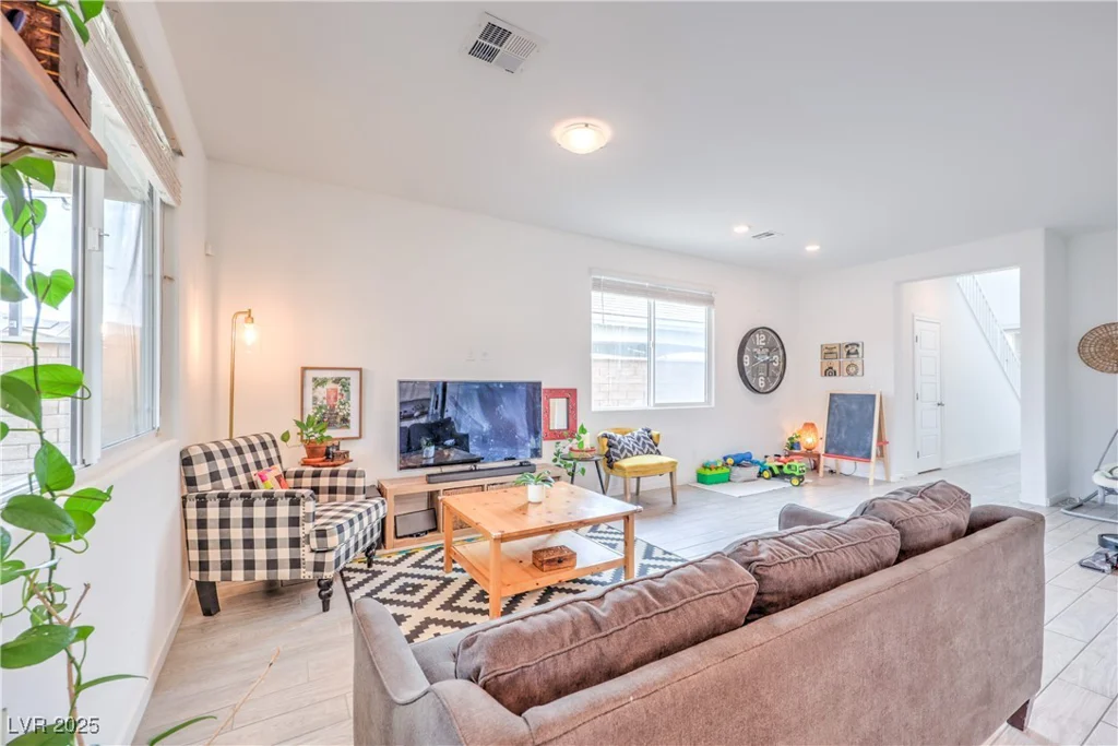 7045 Judith River, North Las Vegas, NV 89084