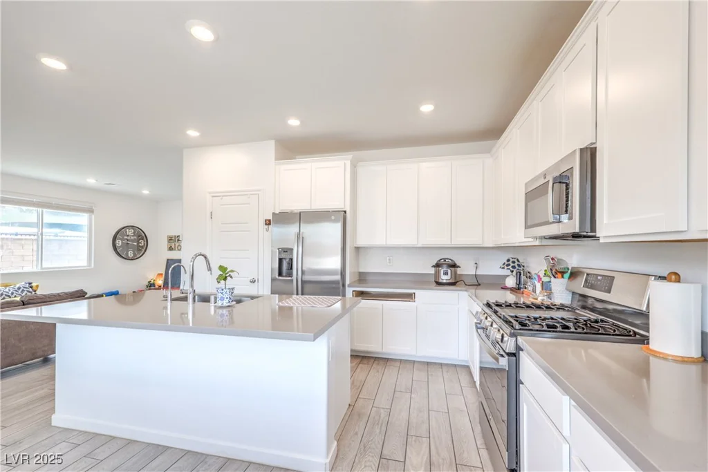 7045 Judith River, North Las Vegas, NV 89084