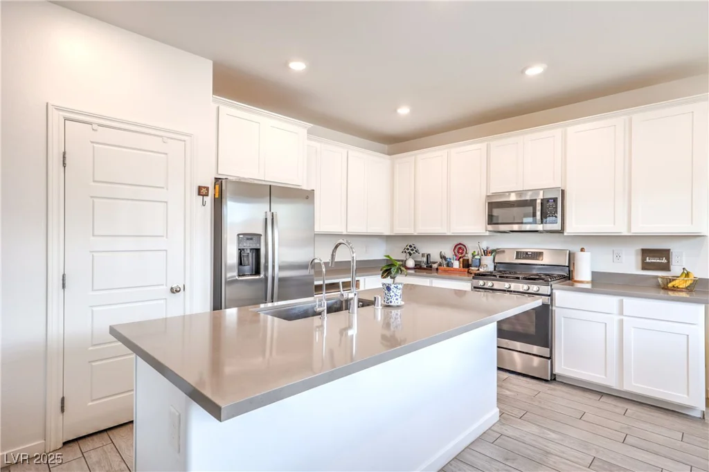 7045 Judith River, North Las Vegas, NV 89084