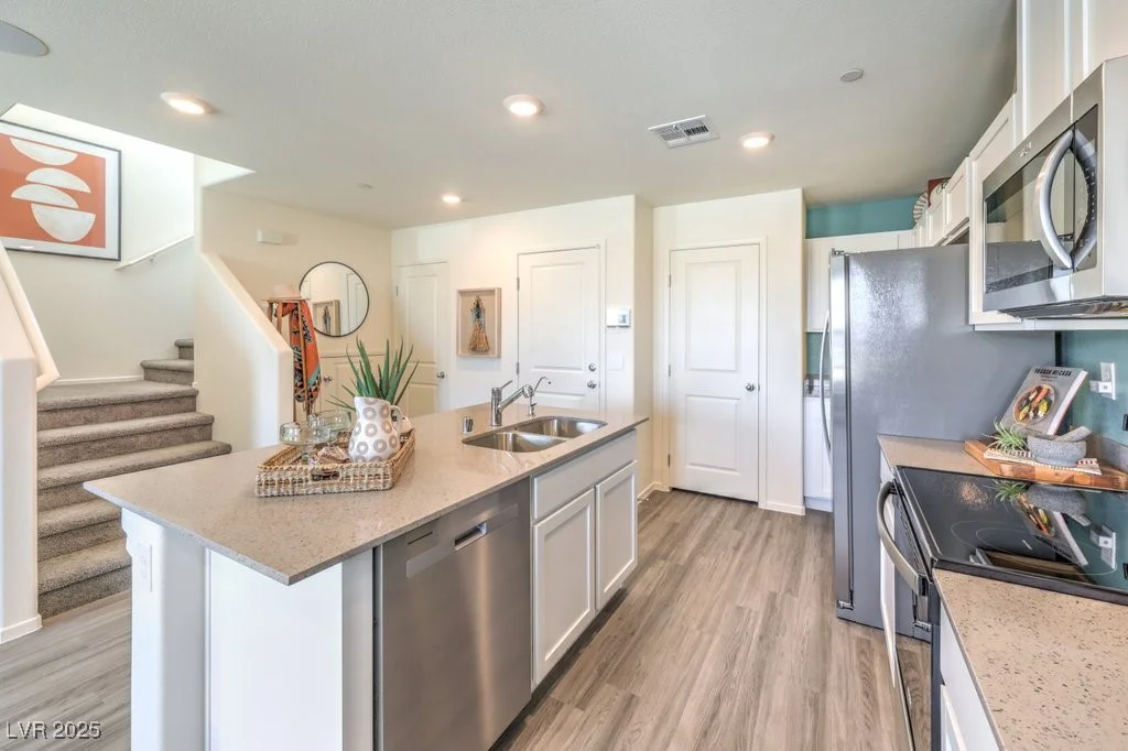 6184 Hibiscus Garden, North Las Vegas, NV 89081