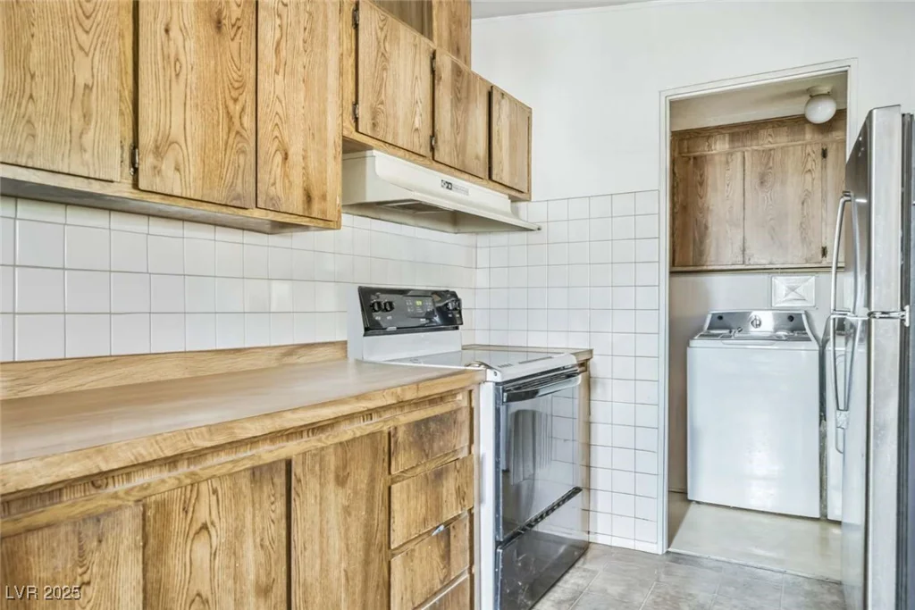 960 Third, Pahrump, NV 89048