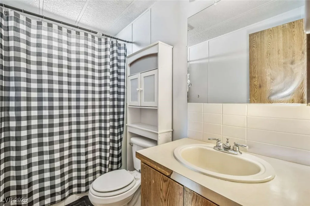 960 Third, Pahrump, NV 89048
