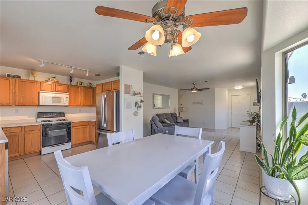 2595 Amber Crest, Las Vegas, NV 89142