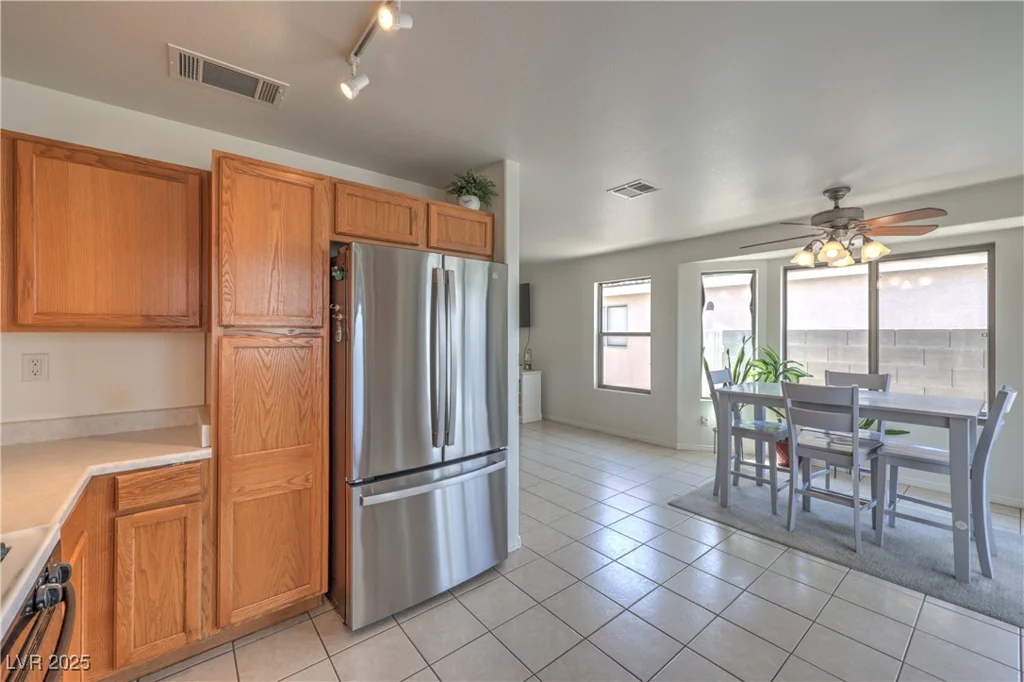 2595 Amber Crest, Las Vegas, NV 89142
