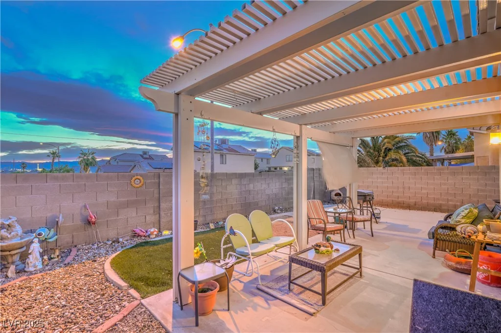 2595 Amber Crest, Las Vegas, NV 89142