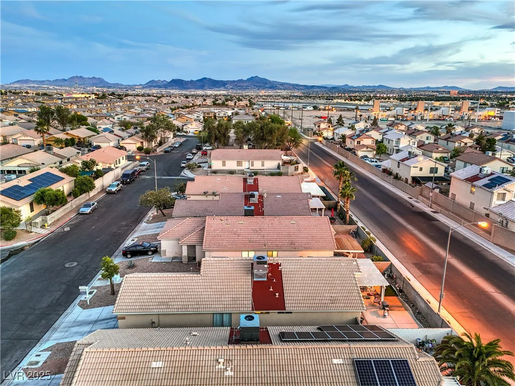 2595 Amber Crest, Las Vegas, NV 89142