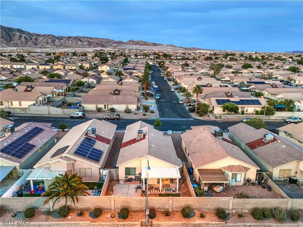2595 Amber Crest, Las Vegas, NV 89142