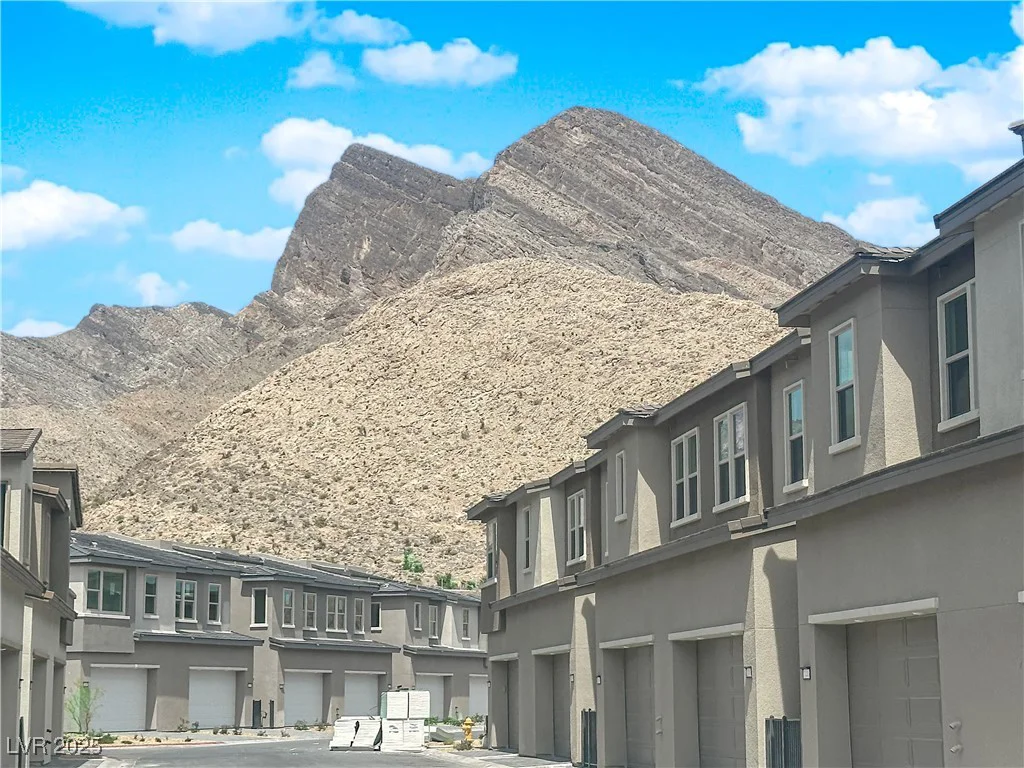 11438 Crimson Ledge, Las Vegas, NV 89138