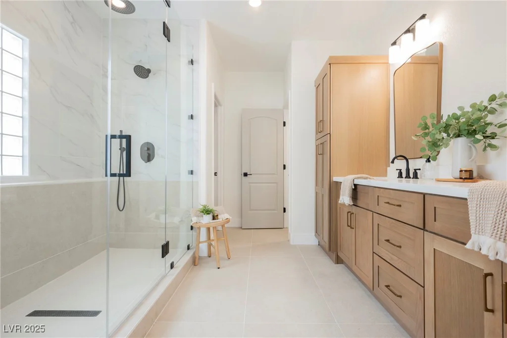 8140 Bay Harbor, Las Vegas, NV 89128