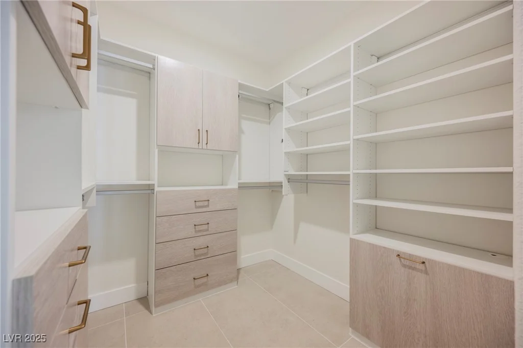 8140 Bay Harbor, Las Vegas, NV 89128