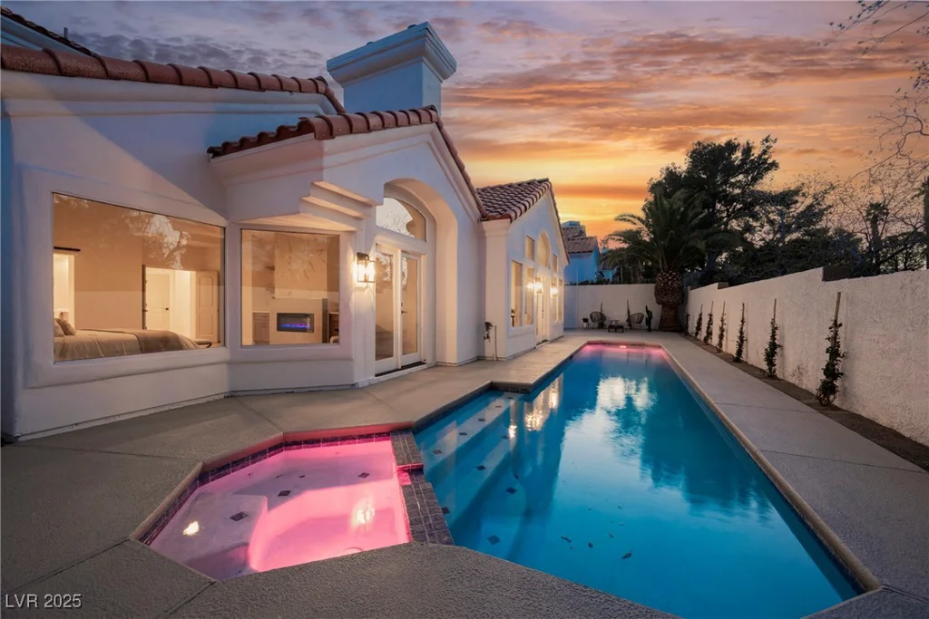 8140 Bay Harbor, Las Vegas, NV 89128