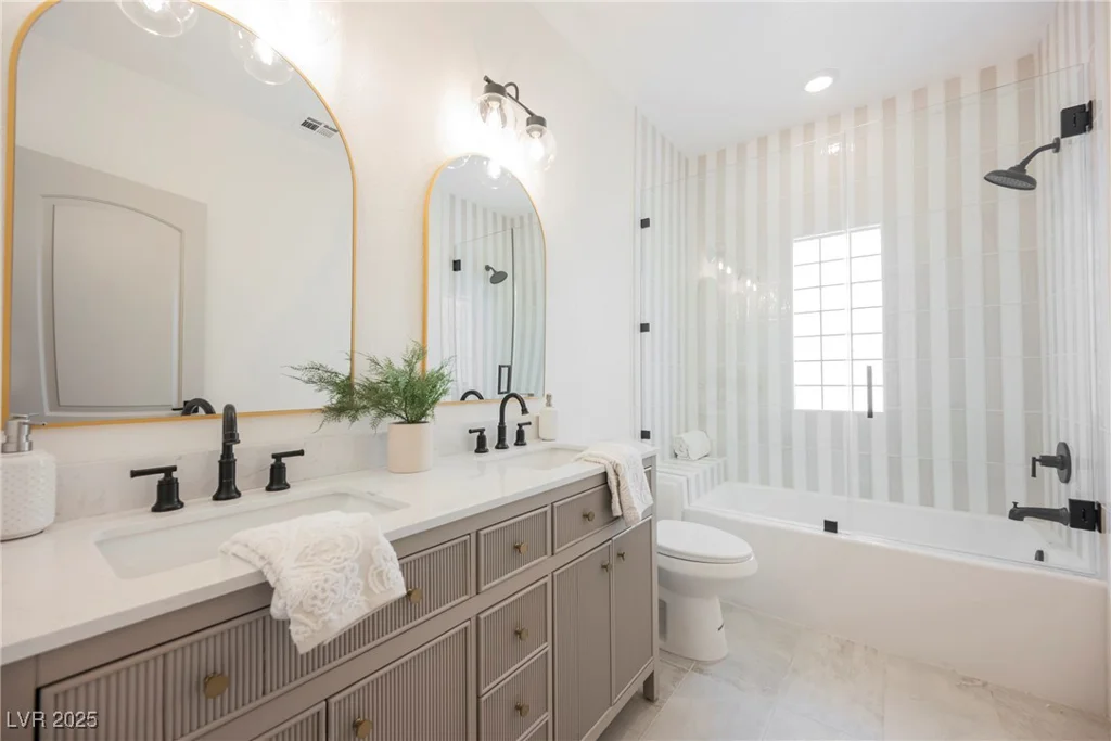 8140 Bay Harbor, Las Vegas, NV 89128