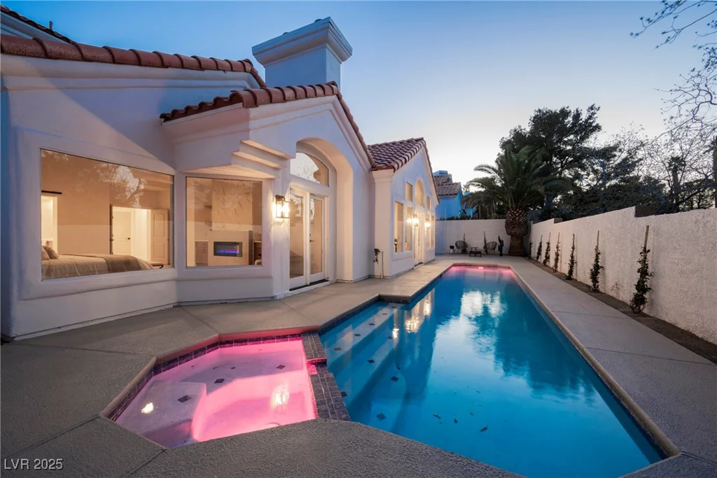 8140 Bay Harbor, Las Vegas, NV 89128