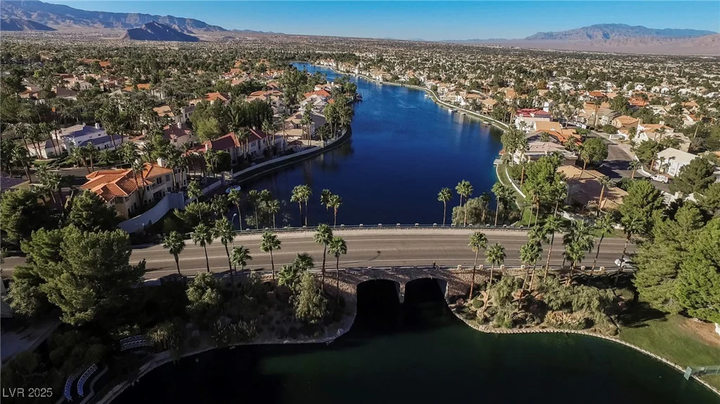 8140 Bay Harbor, Las Vegas, NV 89128