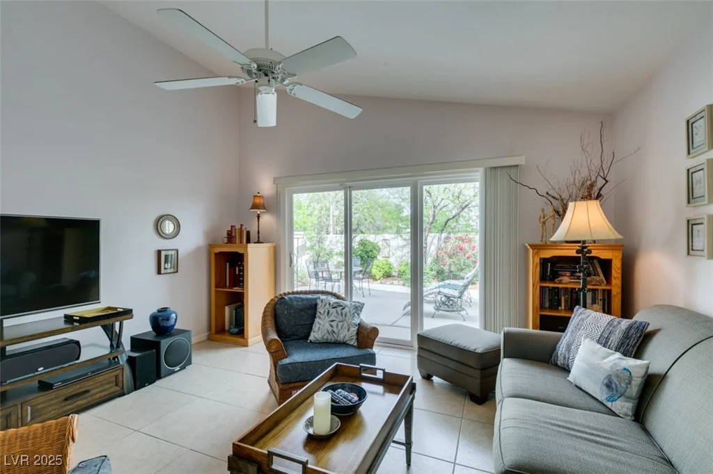 1632 Royal Canyon, Las Vegas, NV 89128
