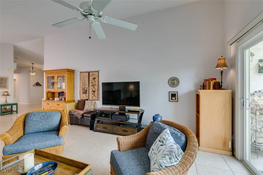 1632 Royal Canyon, Las Vegas, NV 89128