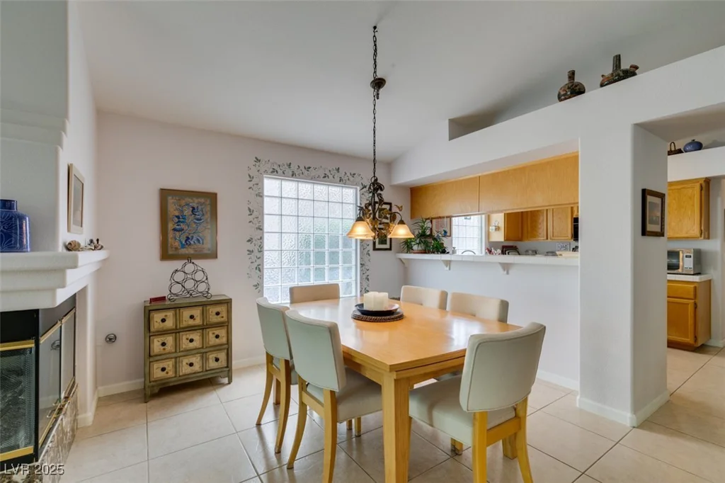 1632 Royal Canyon, Las Vegas, NV 89128