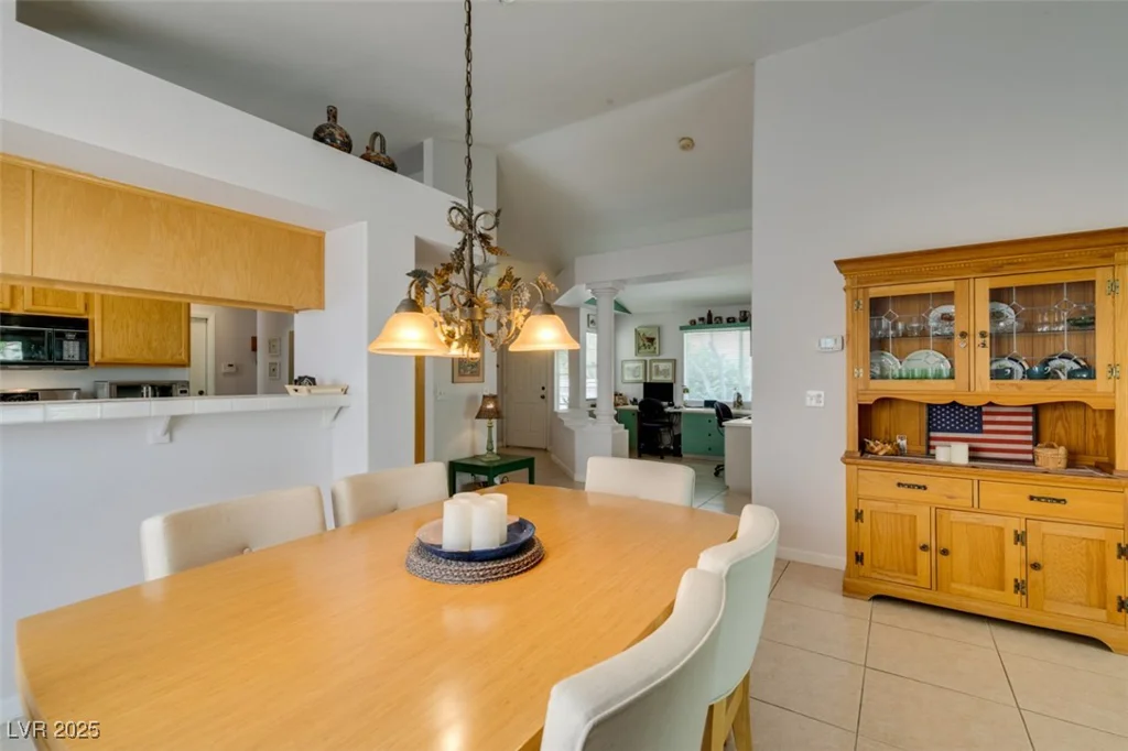 1632 Royal Canyon, Las Vegas, NV 89128