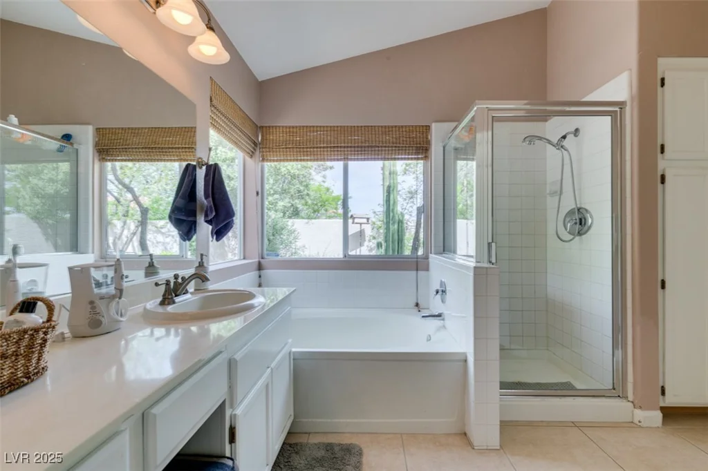 1632 Royal Canyon, Las Vegas, NV 89128