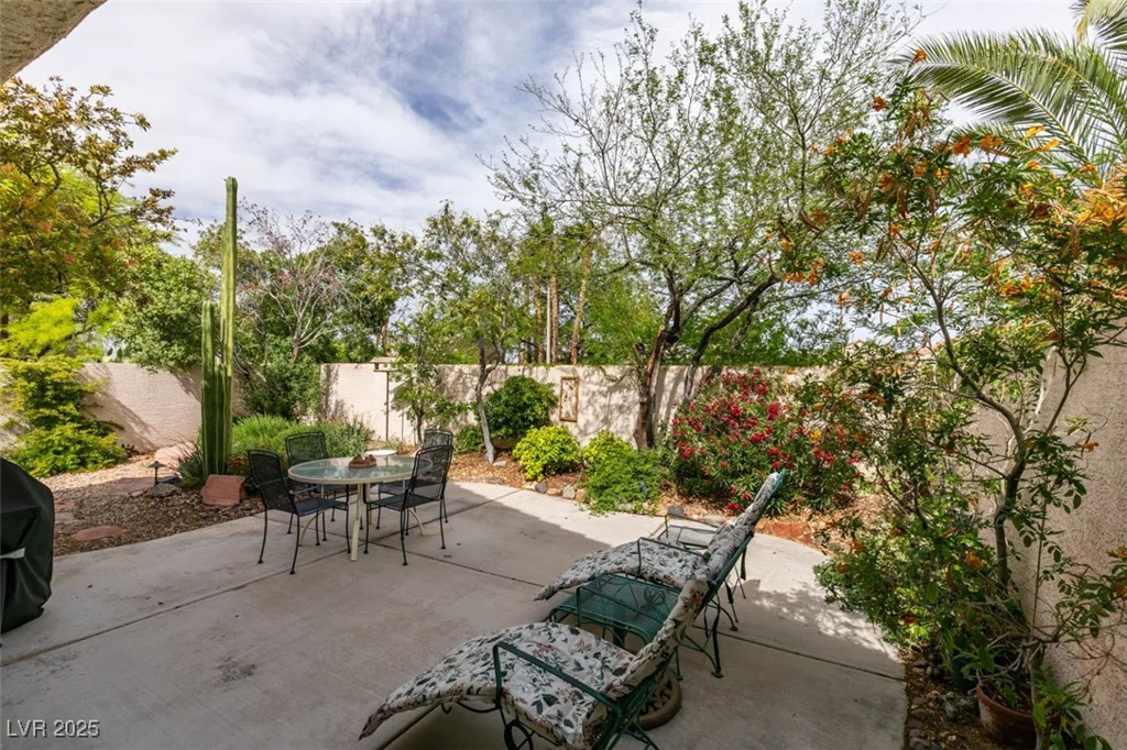 1632 Royal Canyon, Las Vegas, NV 89128