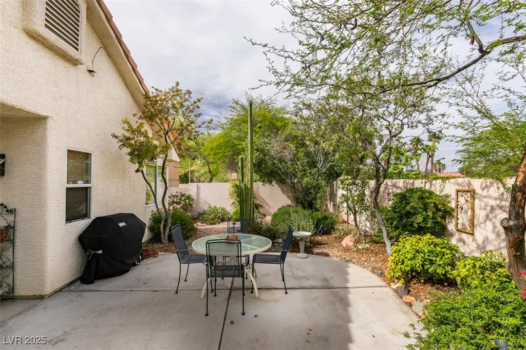 1632 Royal Canyon, Las Vegas, NV 89128