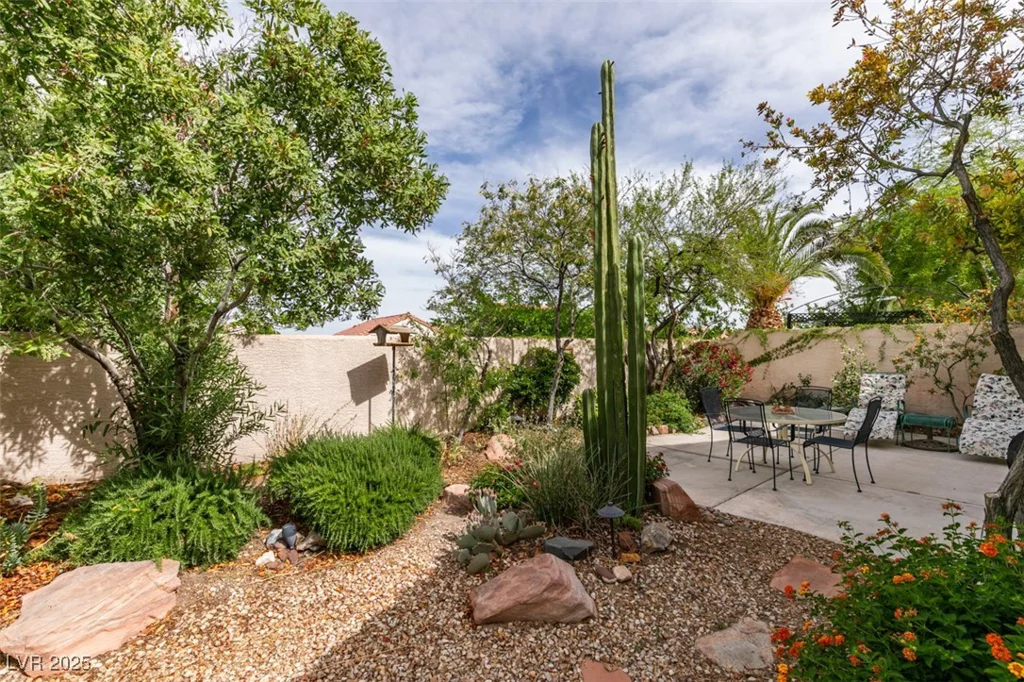 1632 Royal Canyon, Las Vegas, NV 89128