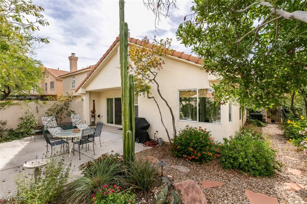 1632 Royal Canyon, Las Vegas, NV 89128