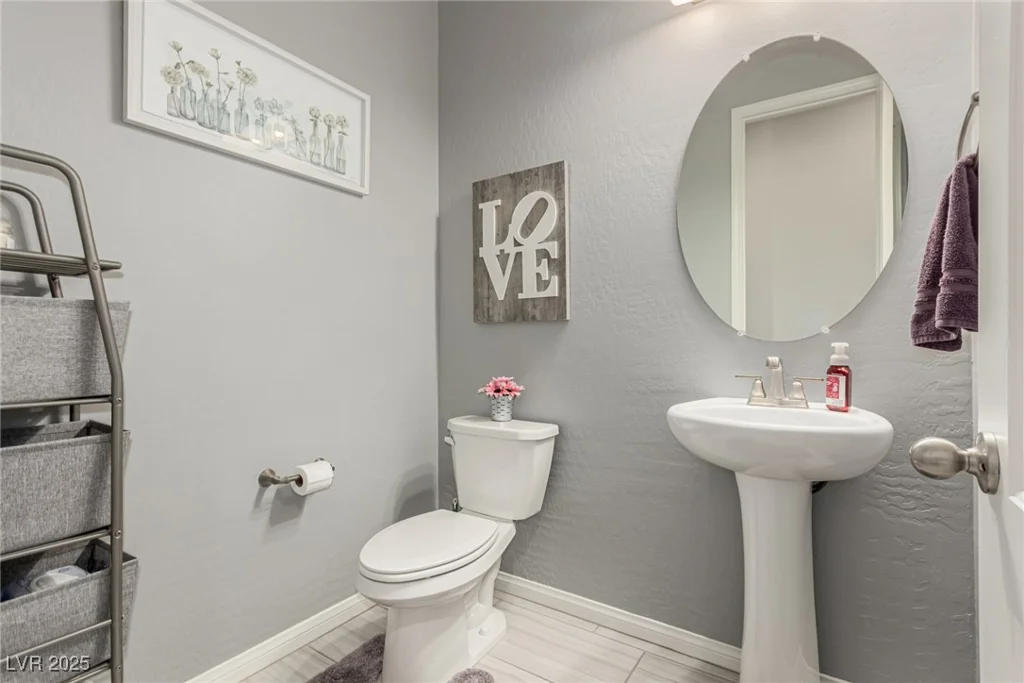 5616 Silver Cascade, Las Vegas, NV 89131