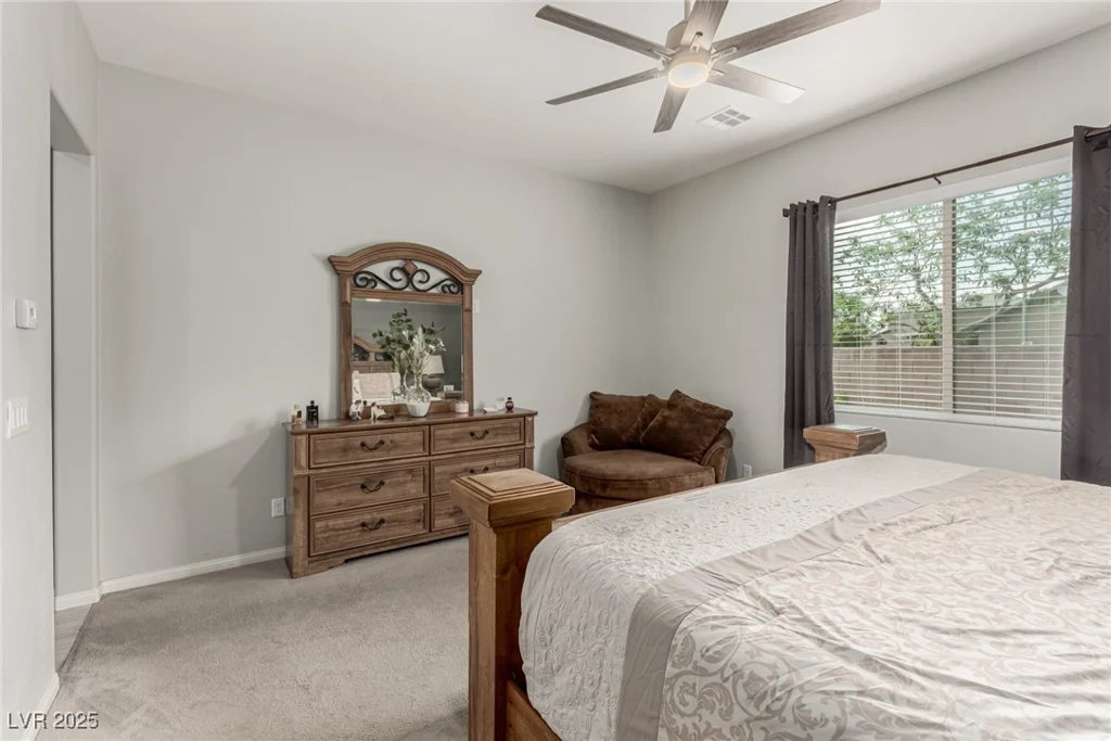 5616 Silver Cascade, Las Vegas, NV 89131