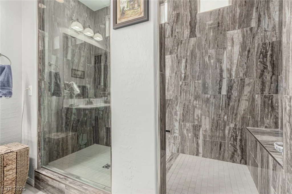 5616 Silver Cascade, Las Vegas, NV 89131