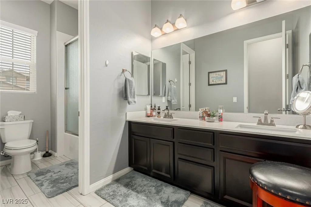 5616 Silver Cascade, Las Vegas, NV 89131