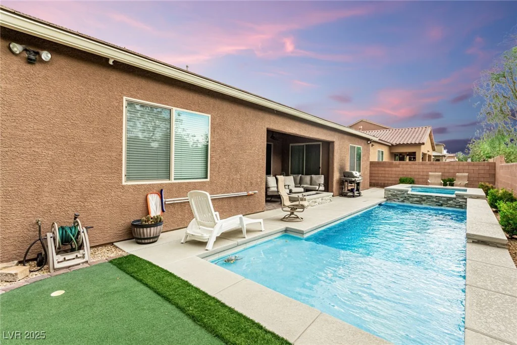 5616 Silver Cascade, Las Vegas, NV 89131