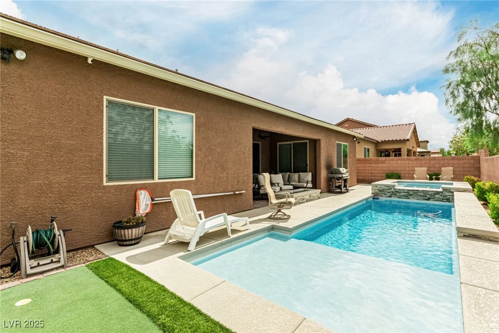 5616 Silver Cascade, Las Vegas, NV 89131