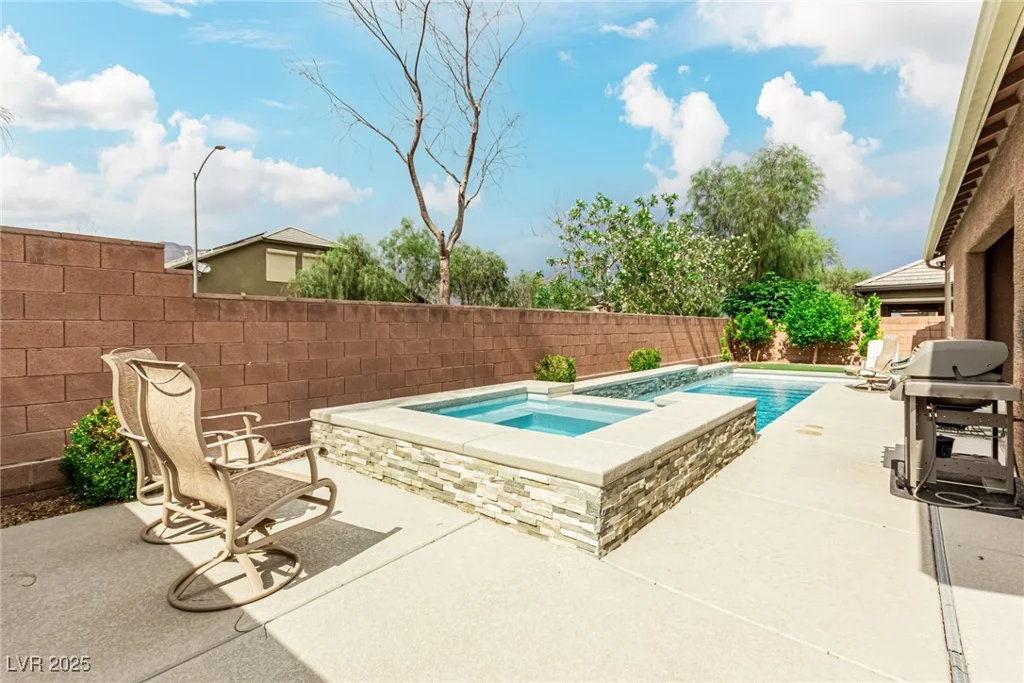 5616 Silver Cascade, Las Vegas, NV 89131