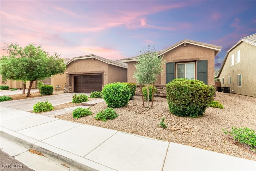 5616 Silver Cascade, Las Vegas, NV 89131