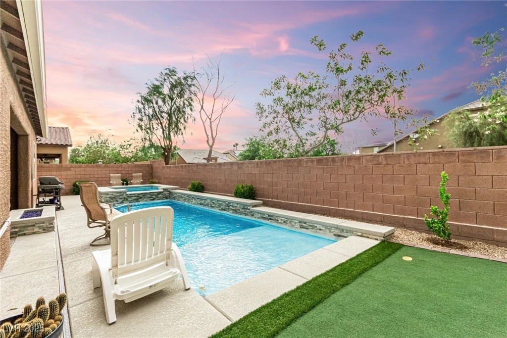 5616 Silver Cascade, Las Vegas, NV 89131
