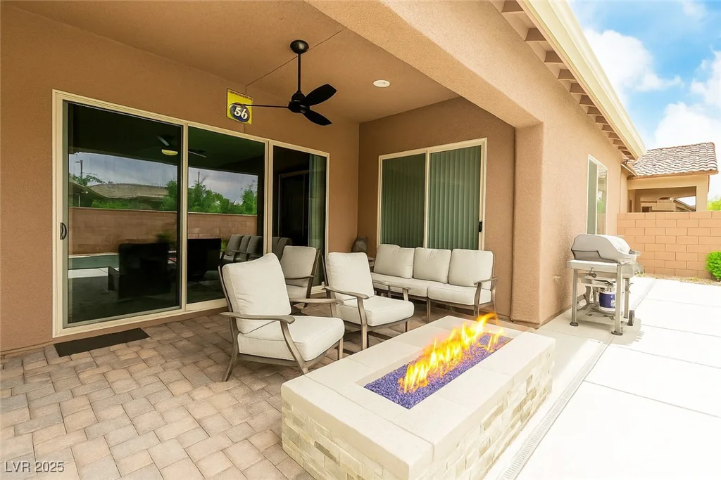 5616 Silver Cascade, Las Vegas, NV 89131