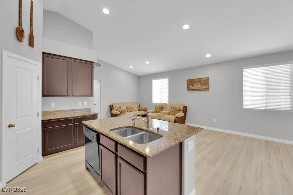 9467 Samuel Clemens, Las Vegas, NV 89147