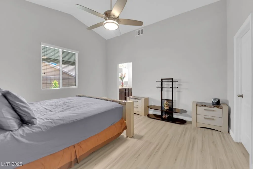 9467 Samuel Clemens, Las Vegas, NV 89147