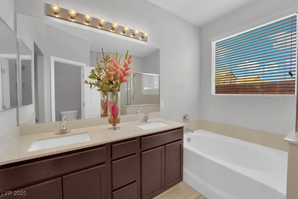 9467 Samuel Clemens, Las Vegas, NV 89147