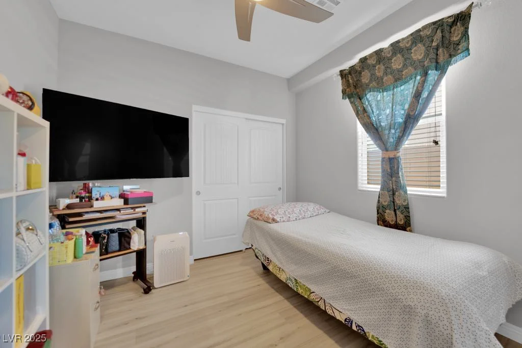 9467 Samuel Clemens, Las Vegas, NV 89147