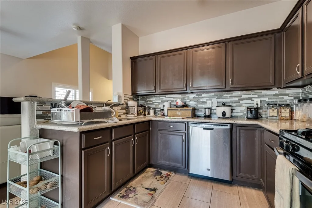 4487 Tomer, Las Vegas, NV 89121