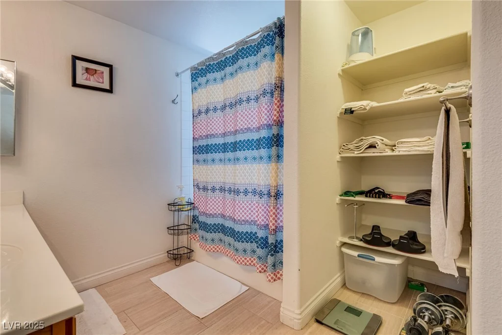 4487 Tomer, Las Vegas, NV 89121