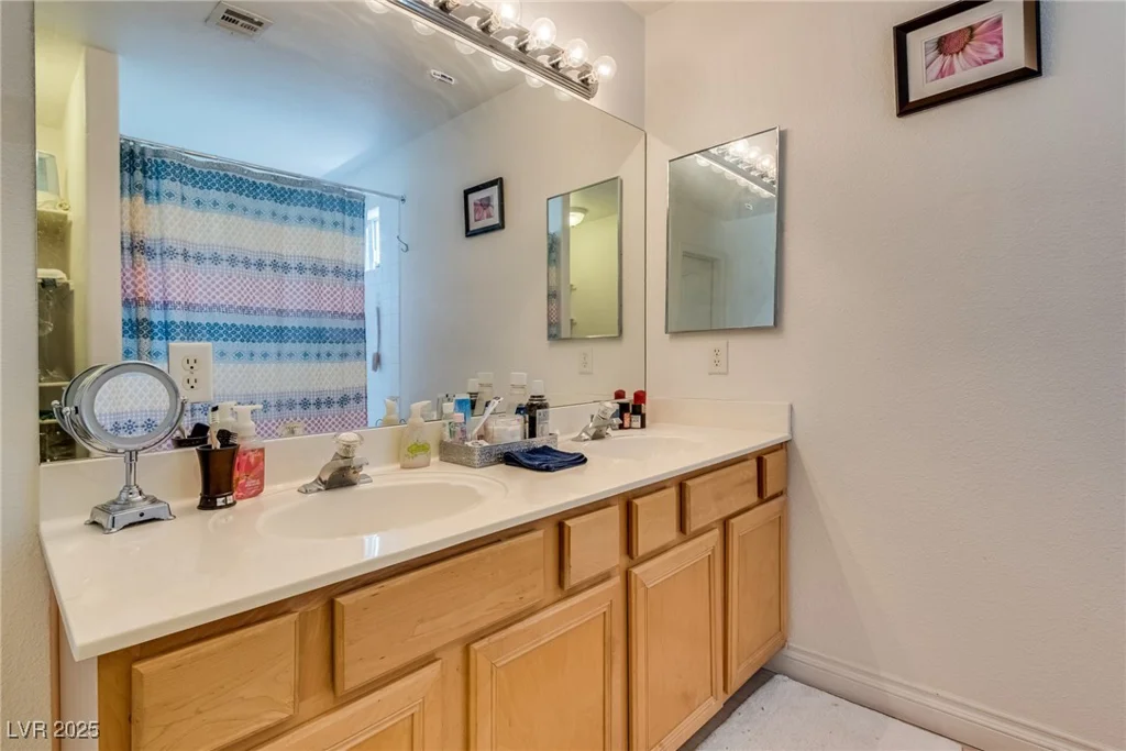 4487 Tomer, Las Vegas, NV 89121