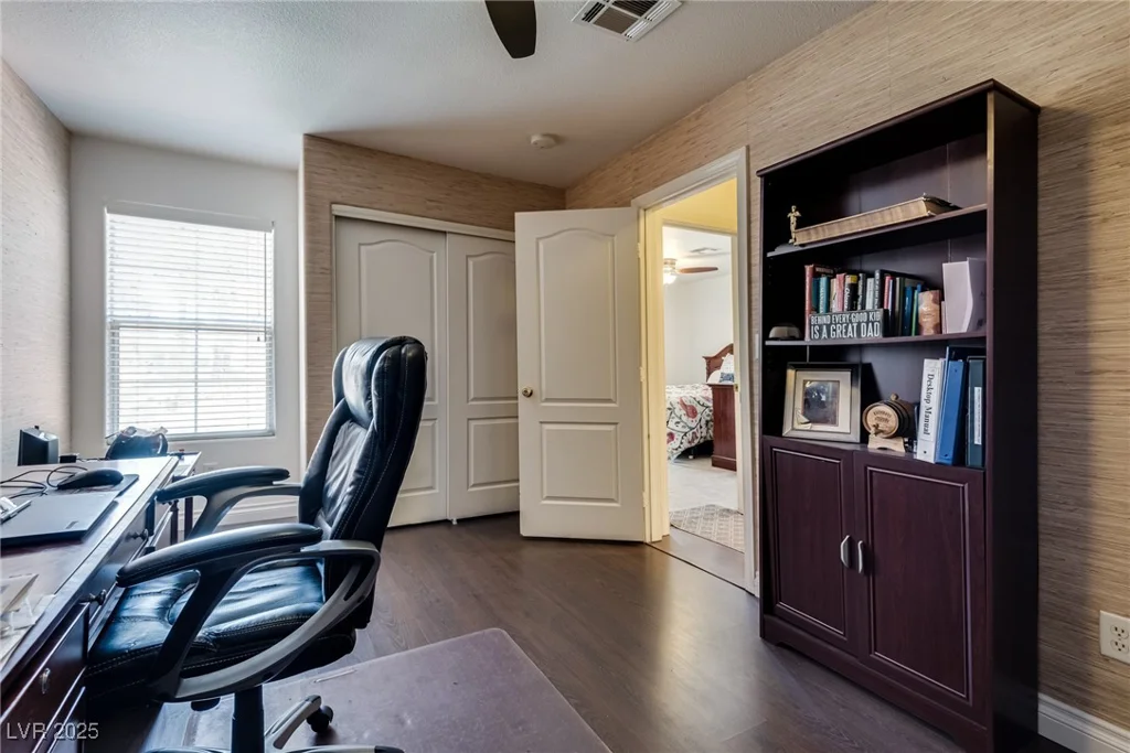 4487 Tomer, Las Vegas, NV 89121