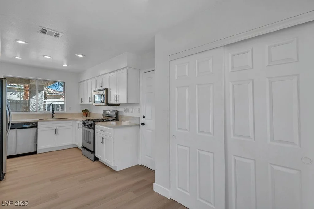 125 Firecreek, Las Vegas, NV 89107